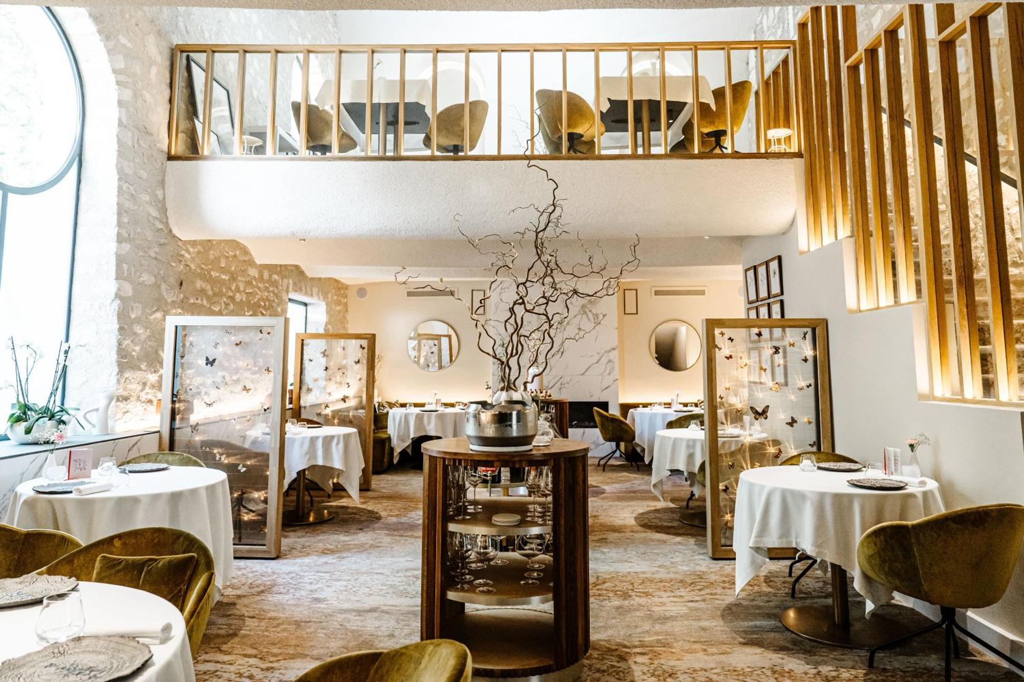 Auberge De Saint-Remy - Restaurant Gastronomique Etoile Fj Luaran gambar