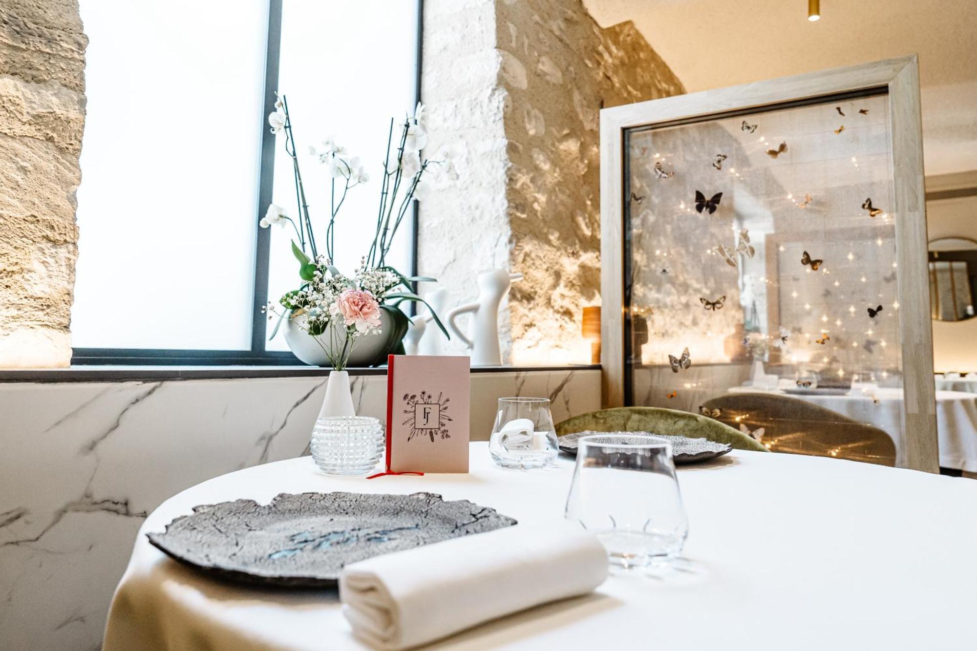 Auberge De Saint-Remy - Restaurant Gastronomique Etoile Fj Luaran gambar